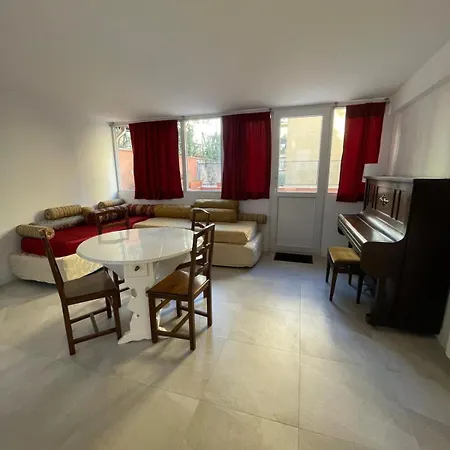 Casa Donna Olimpia Pamphilj * Rome