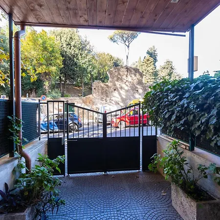 Casa Donna Olimpia Pamphilj *